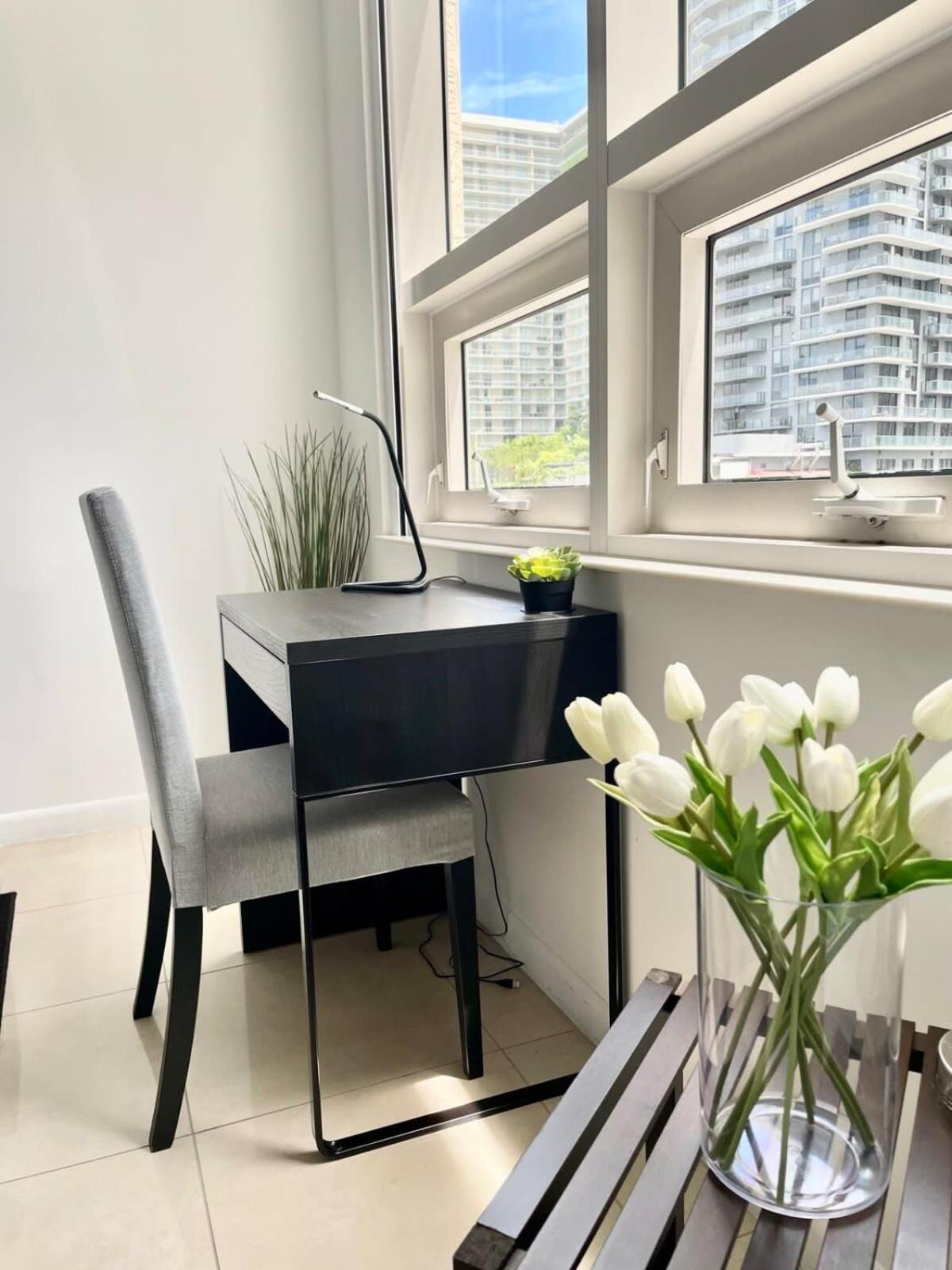 City Condo In Midtown Wynwood With Pool And Parking Miami Esterno foto